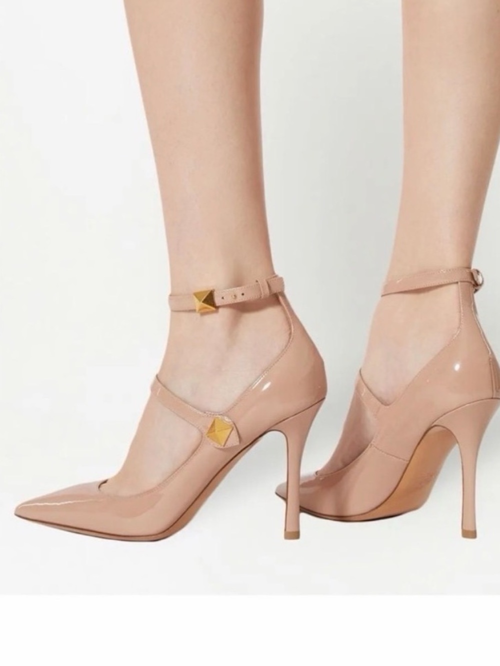Valentino Garavani Nude Rockstud Pointed Toe Pumps Heels 7.5–8 Formal Party 🟡